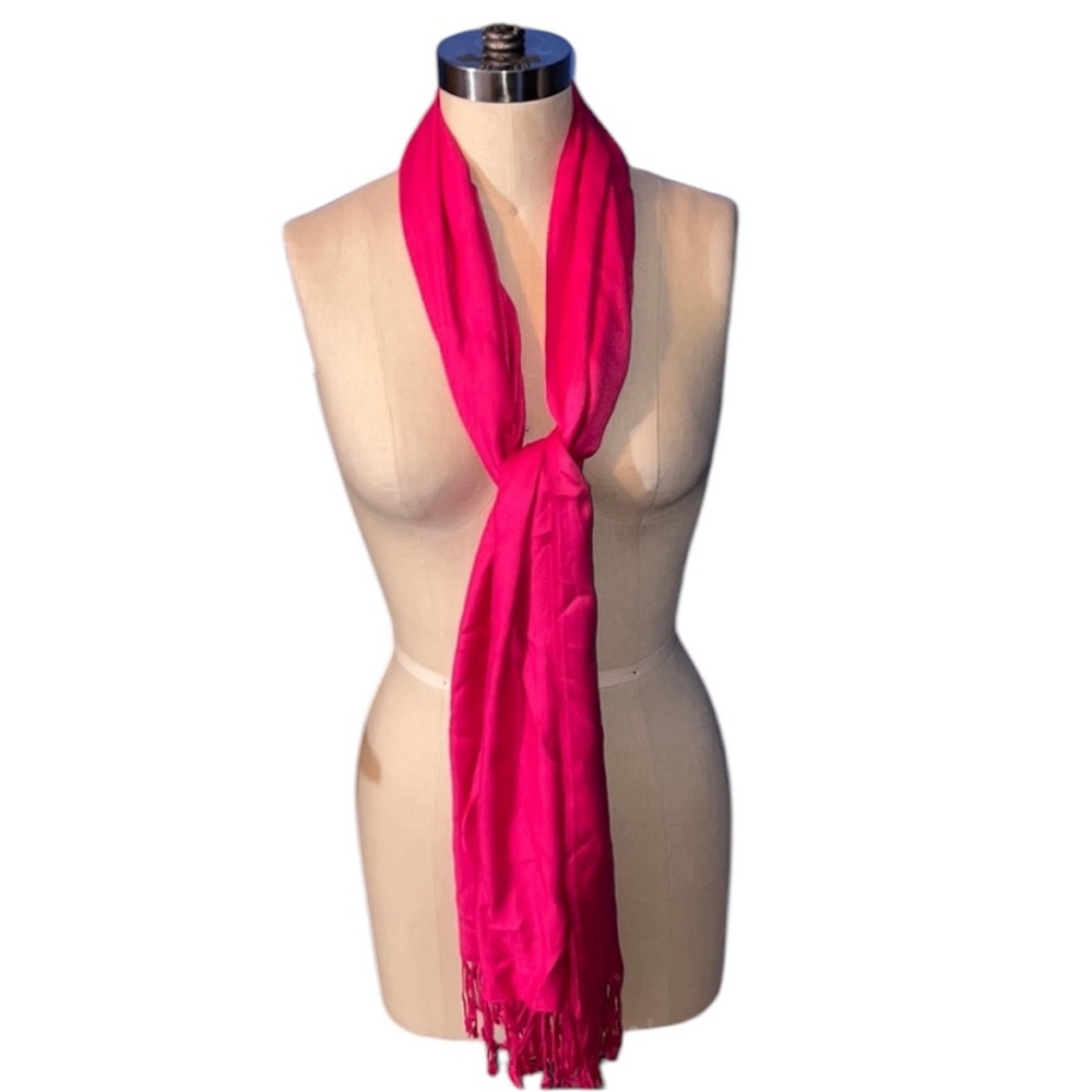 Jones NY Fringed Fuchsia Scarf/Wrap OS
